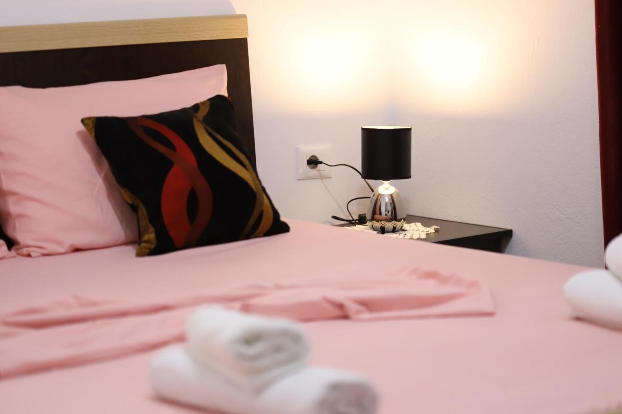Guest House Marjo Μπεράτ Εξωτερικό φωτογραφία