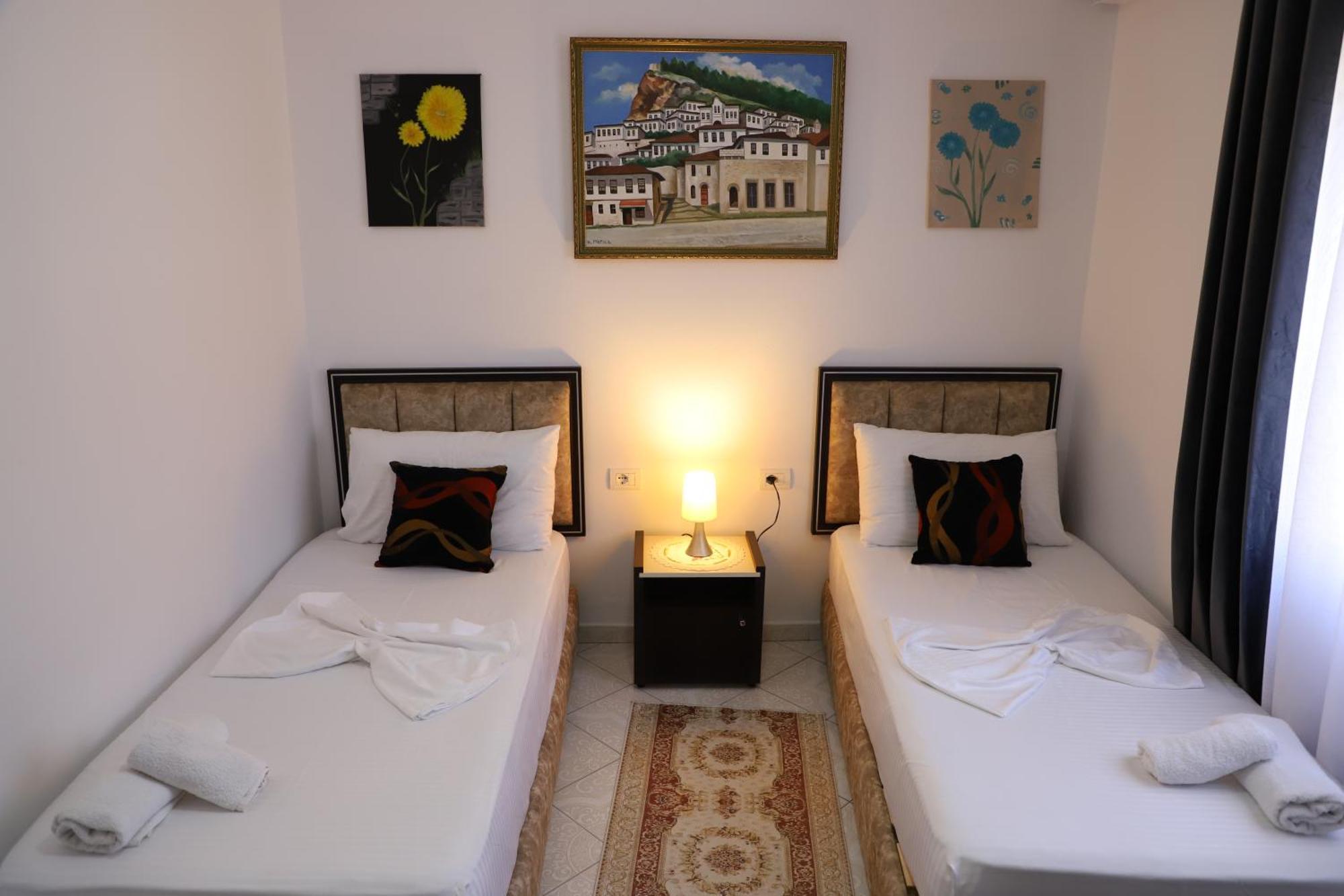 Guest House Marjo Μπεράτ Εξωτερικό φωτογραφία