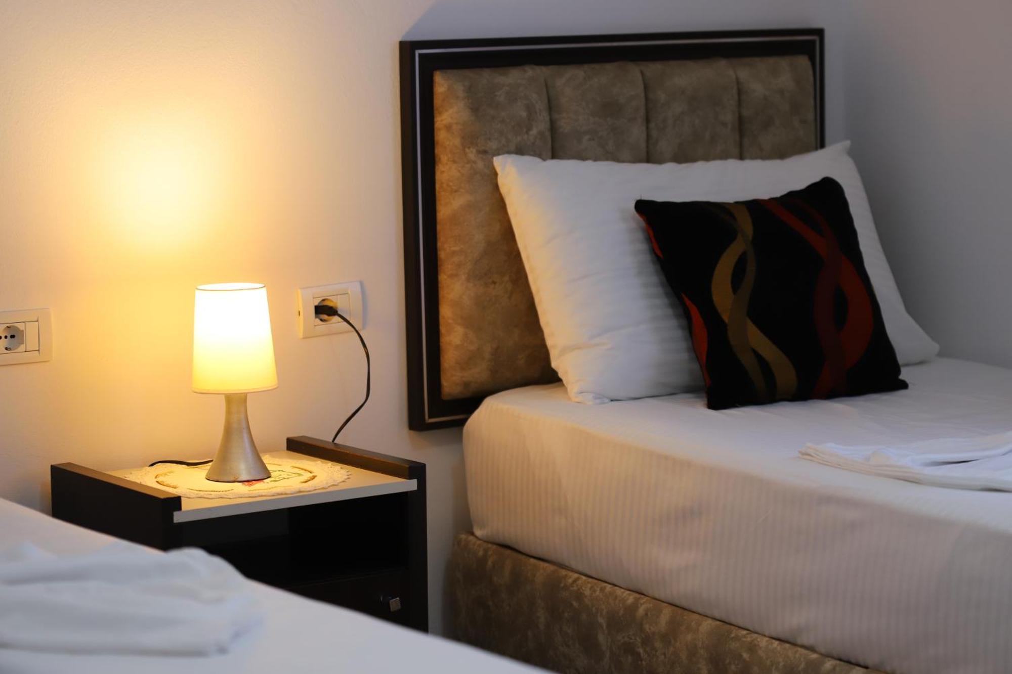 Guest House Marjo Μπεράτ Εξωτερικό φωτογραφία