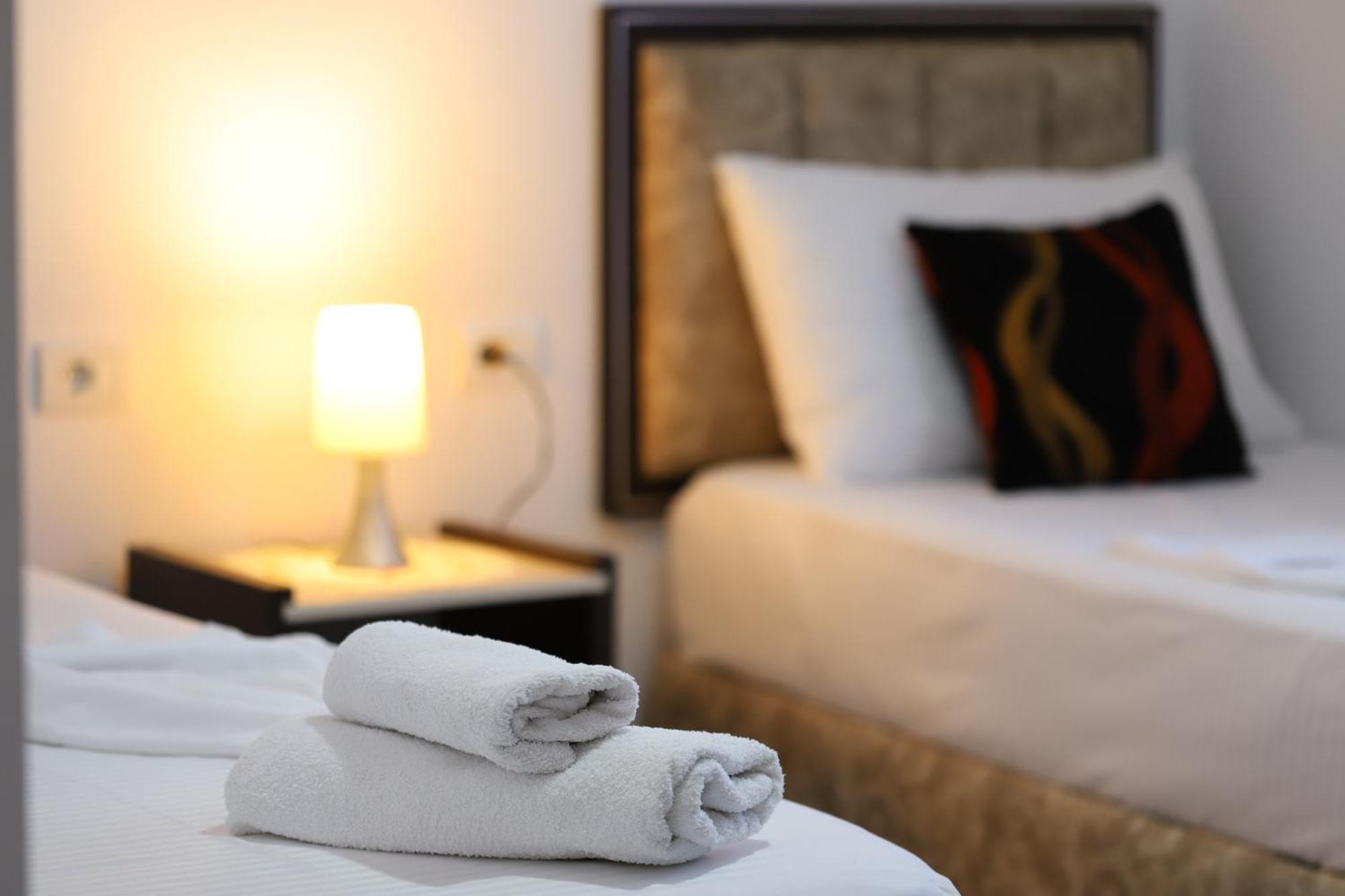Guest House Marjo Μπεράτ Εξωτερικό φωτογραφία