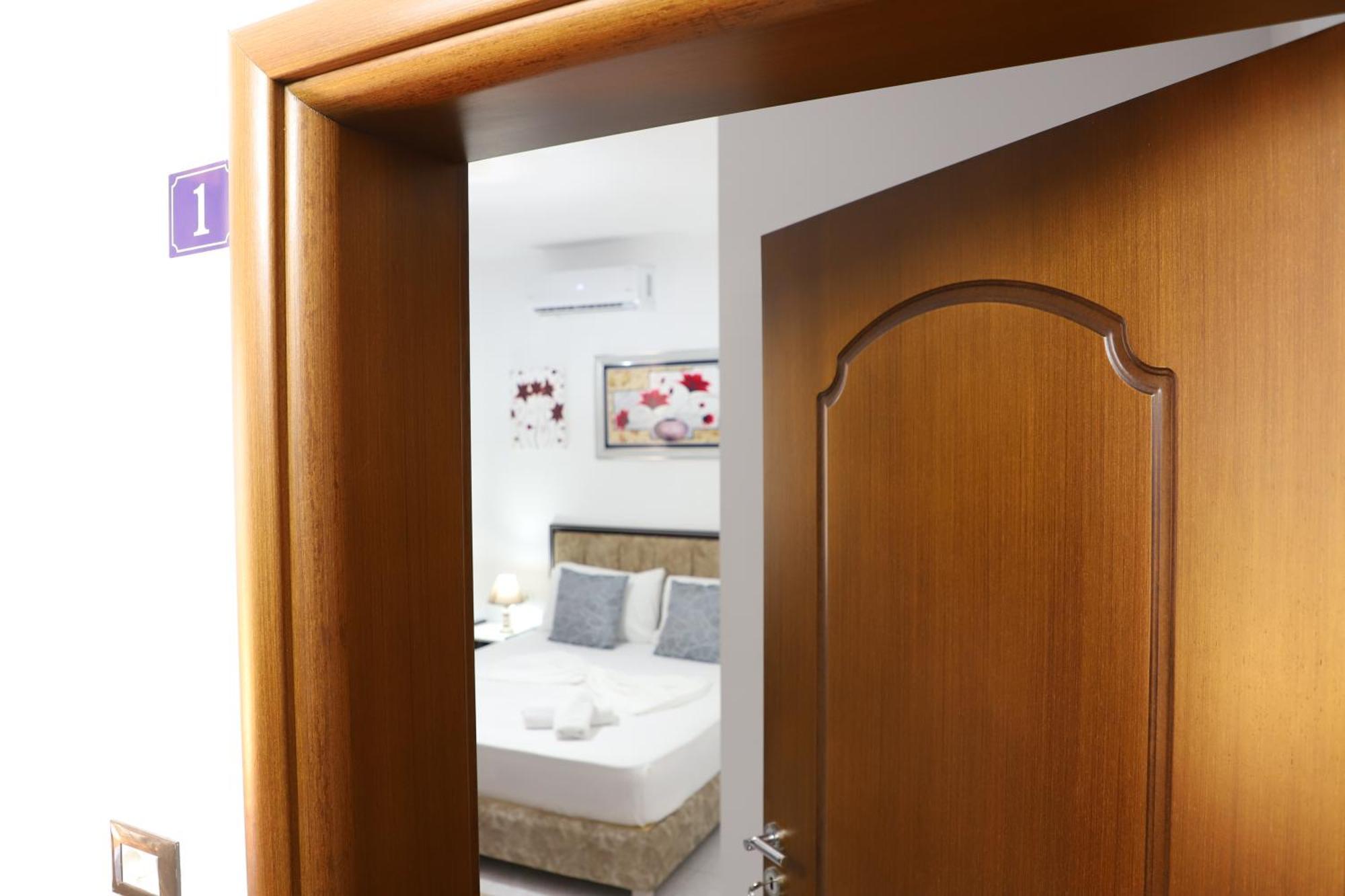 Guest House Marjo Μπεράτ Εξωτερικό φωτογραφία